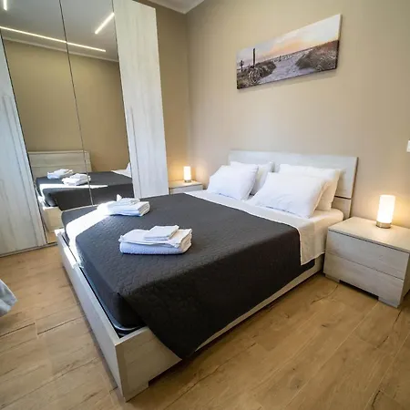 Fix Fco Apartament *