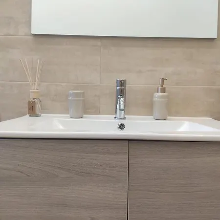 Fix Fco Apartament Fiumicino